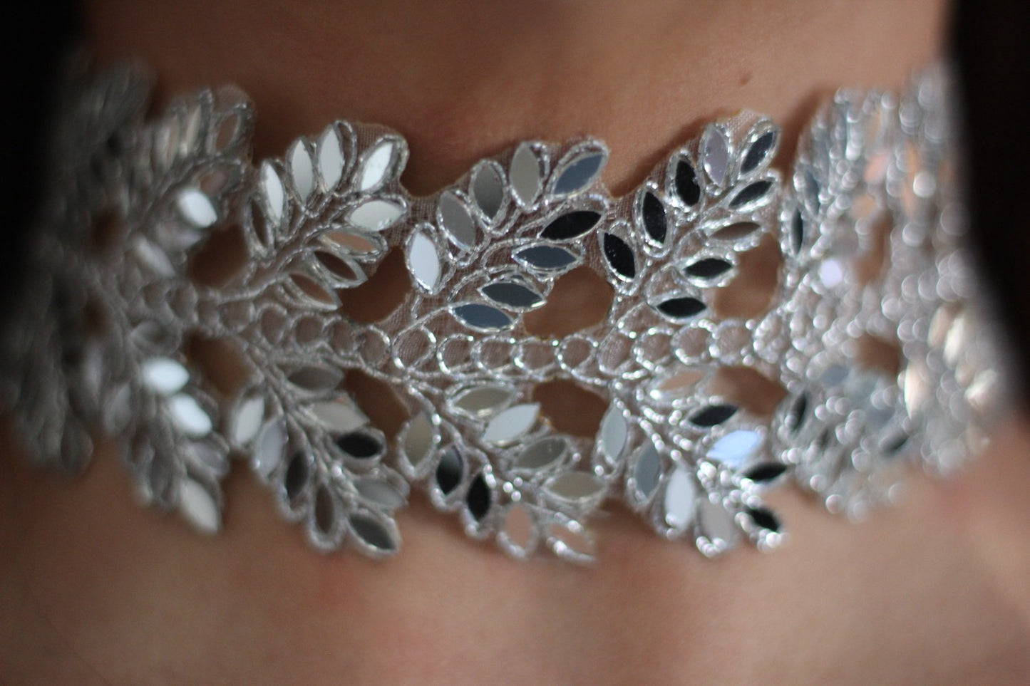 Chocker Leaves Plateado
