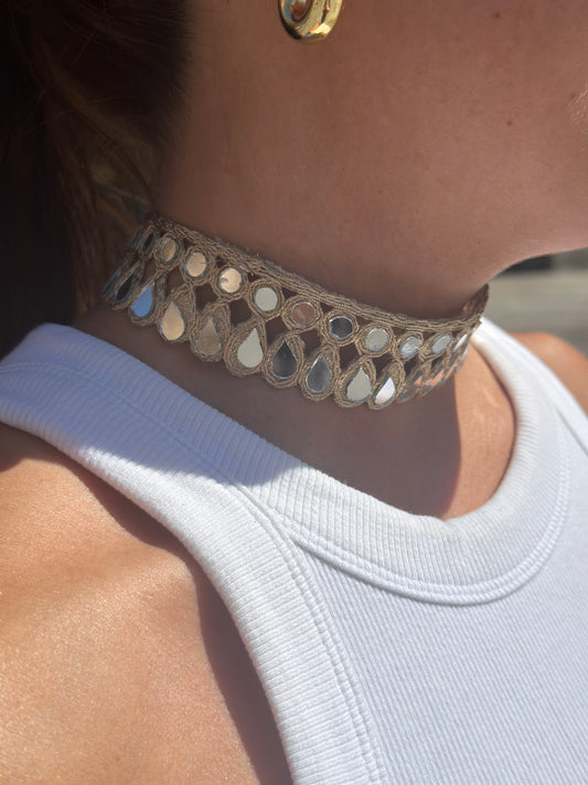 Chocker gotas de oro