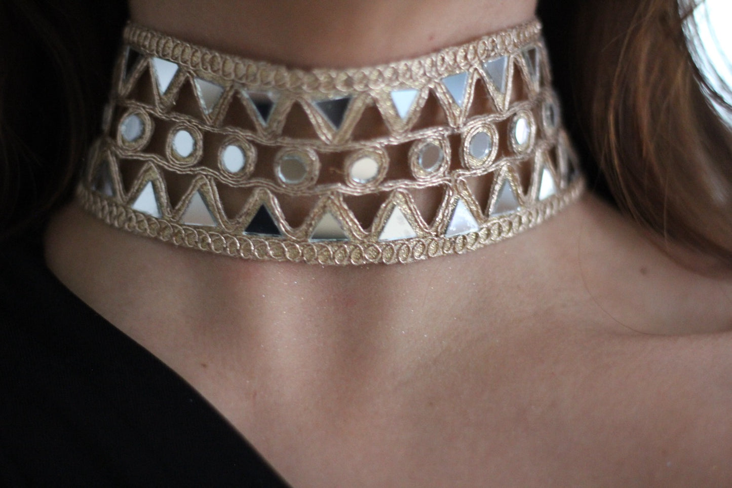 Chocker Luna Dorada